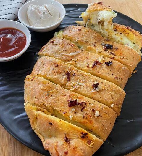 Stuffed Cheesy Garlic Bread Recipe